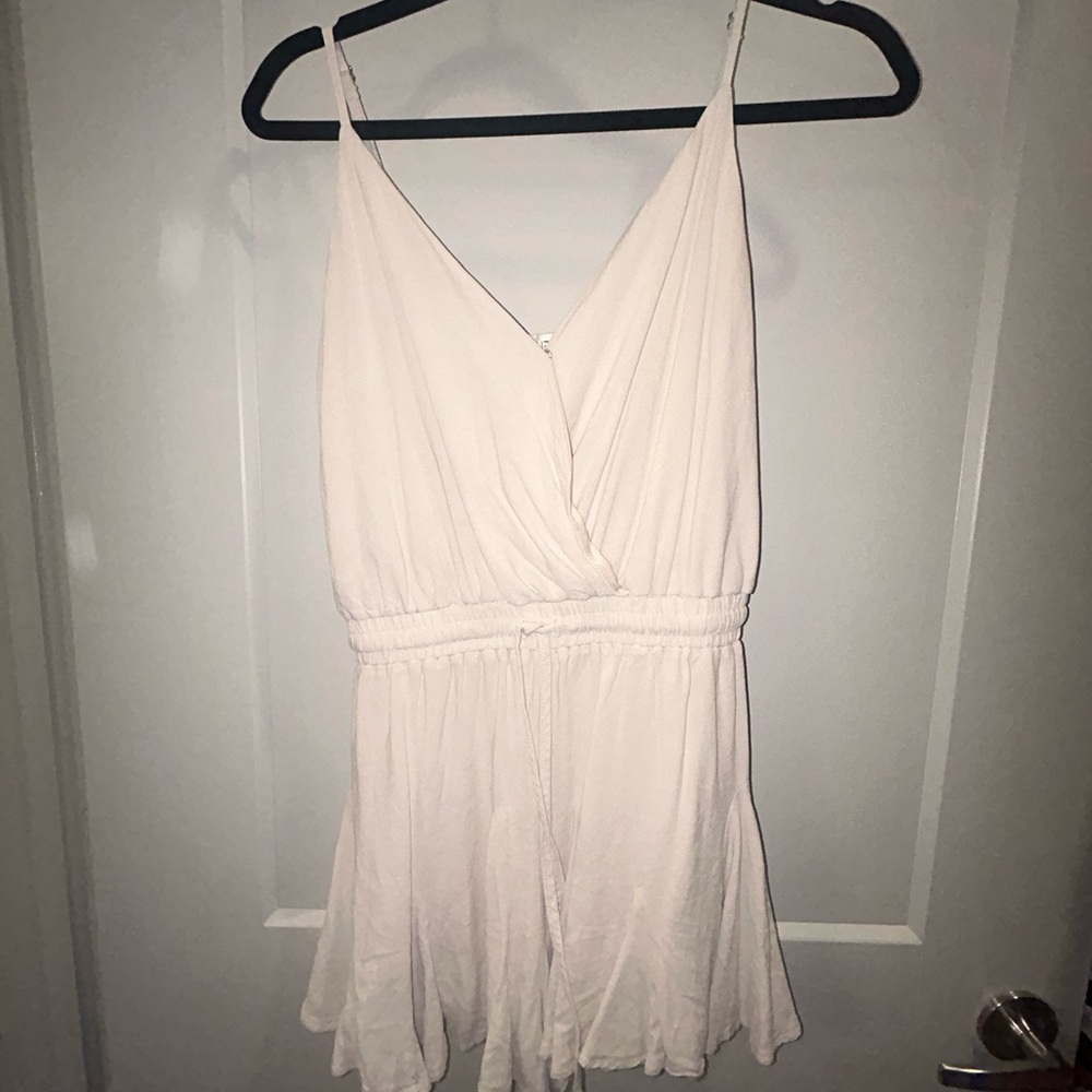 Elegant Cream Sleeveless Dress